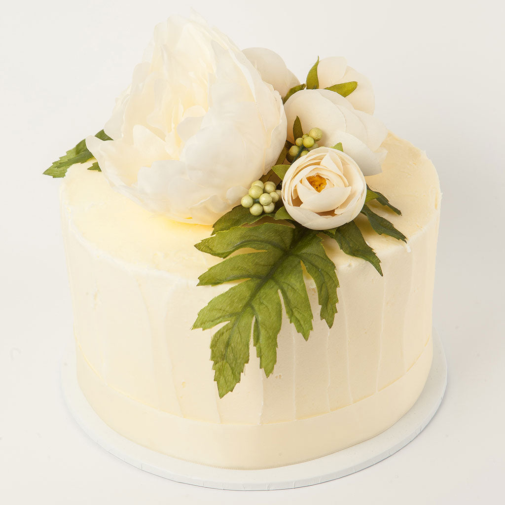 White Elegance Cake